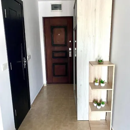 Saturn 525 Apartment *